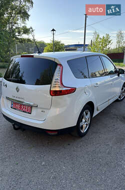Минивэн Renault Grand Scenic 2012 в 