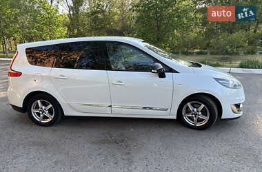 Минивэн Renault Grand Scenic 2012 в 