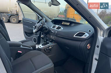 Минивэн Renault Grand Scenic 2010 в 