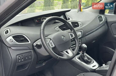 Минивэн Renault Grand Scenic 2011 в 