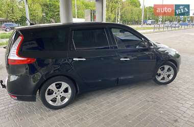 Мінівен Renault Grand Scenic 2011 в 