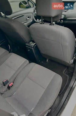Минивэн Renault Grand Scenic 2013 в 