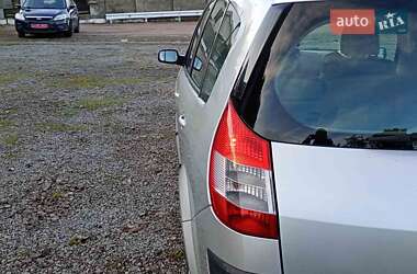 Минивэн Renault Grand Scenic 2006 в 