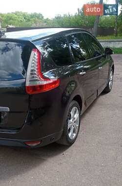 Мінівен Renault Grand Scenic 2010 в 