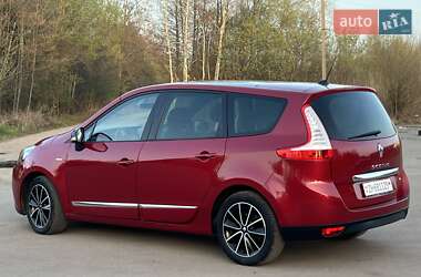 Минивэн Renault Grand Scenic 2012 в 