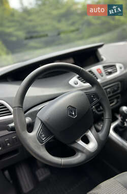 Минивэн Renault Grand Scenic 2009 в 