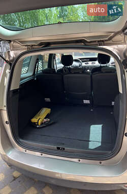 Минивэн Renault Grand Scenic 2009 в 