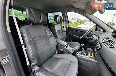 Мінівен Renault Grand Scenic 2015 в 