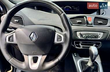 Минивэн Renault Grand Scenic 2012 в 