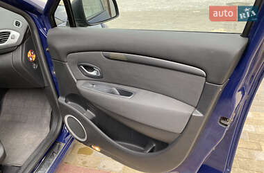 Минивэн Renault Grand Scenic 2009 в 