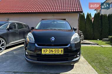 Минивэн Renault Grand Scenic 2013 в 