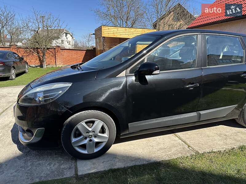 Минивэн Renault Grand Scenic 2013 в Ивано-Франковске