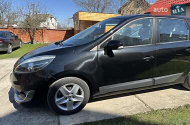 Минивэн Renault Grand Scenic 2013 в 