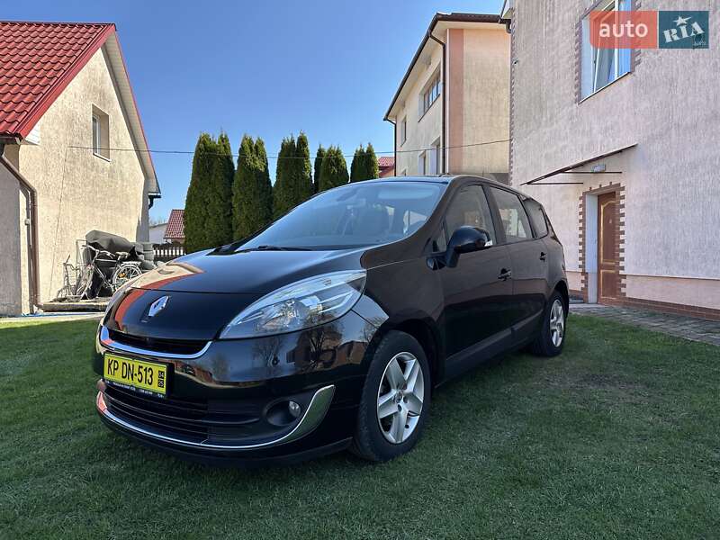 Минивэн Renault Grand Scenic 2013 в Ивано-Франковске