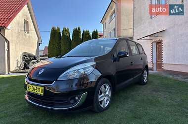 Минивэн Renault Grand Scenic 2013 в 