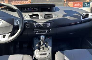 Минивэн Renault Grand Scenic 2013 в 