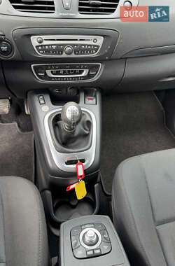 Мінівен Renault Grand Scenic 2012 в 