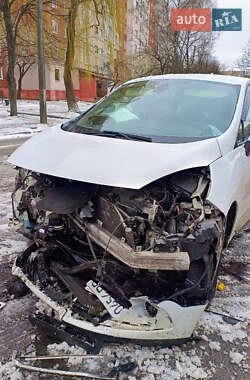 Минивэн Renault Grand Scenic 2013 в 