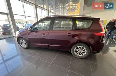 Минивэн Renault Grand Scenic 2013 в 