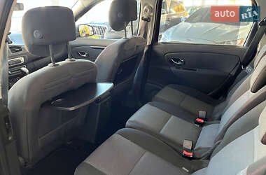 Минивэн Renault Grand Scenic 2013 в 