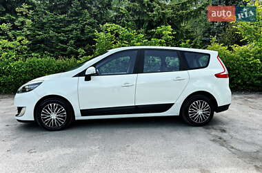 Минивэн Renault Grand Scenic 2012 в 