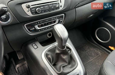 Минивэн Renault Grand Scenic 2012 в 