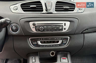 Минивэн Renault Grand Scenic 2012 в 