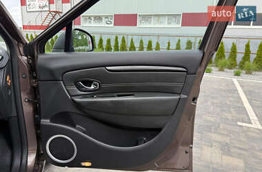 Минивэн Renault Grand Scenic 2012 в 