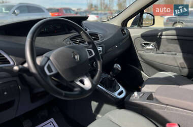 Минивэн Renault Grand Scenic 2011 в 
