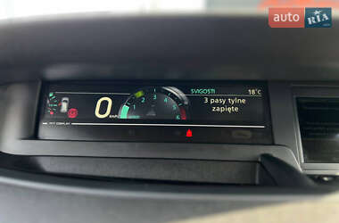 Минивэн Renault Grand Scenic 2011 в 