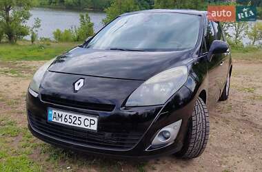 Минивэн Renault Grand Scenic 2011 в 