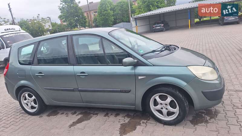 Минивэн Renault Grand Scenic 2004 в 