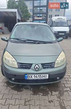 Минивэн Renault Grand Scenic 2004 в 