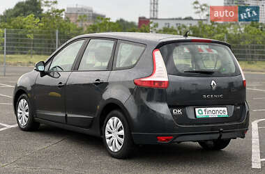 Минивэн Renault Grand Scenic 2010 в 