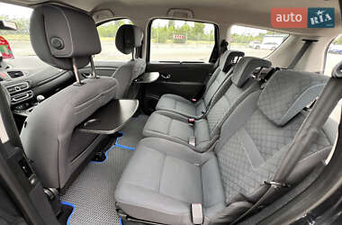 Минивэн Renault Grand Scenic 2010 в 
