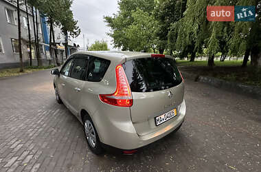Мінівен Renault Grand Scenic 2011 в 