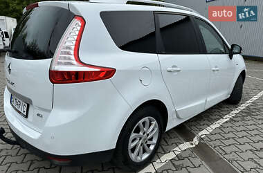 Минивэн Renault Grand Scenic 2015 в 