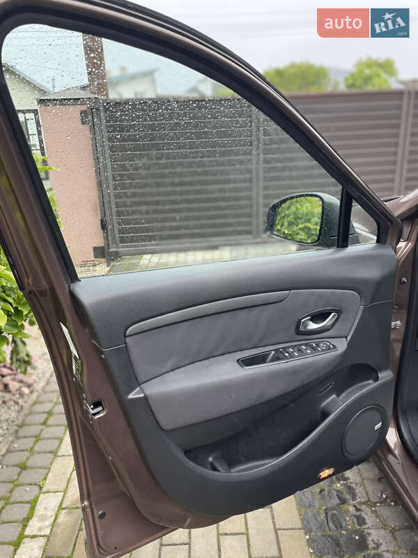 Минивэн Renault Grand Scenic 2010 в Стрые