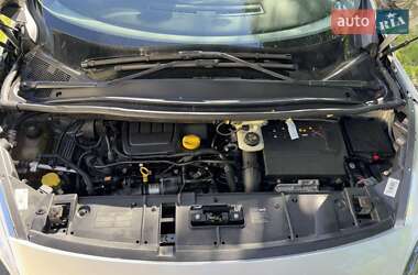 Минивэн Renault Grand Scenic 2016 в 