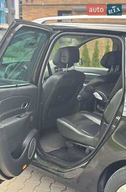 Минивэн Renault Grand Scenic 2013 в 