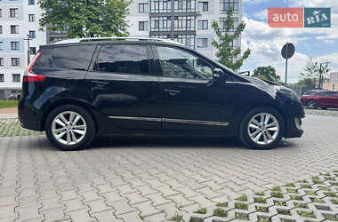 Минивэн Renault Grand Scenic 2013 в 