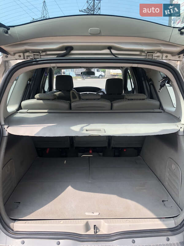 Минивэн Renault Grand Scenic 2006 в Запорожье