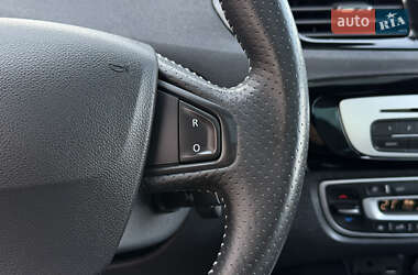 Минивэн Renault Grand Scenic 2014 в 