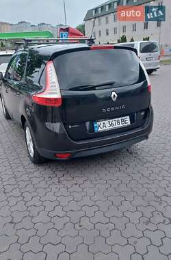 Минивэн Renault Grand Scenic 2013 в 