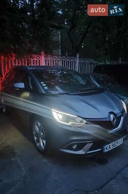 Минивэн Renault Grand Scenic 2017 в 