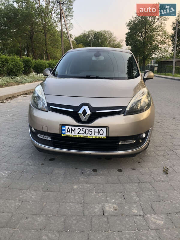 Мінівен Renault Grand Scenic 2013 в 