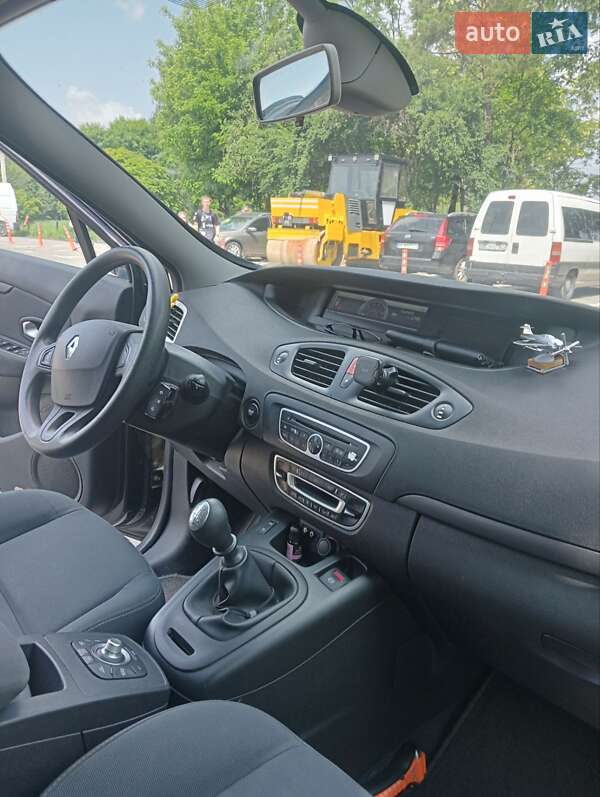 Мінівен Renault Grand Scenic 2009 в Рівному фото 5 Мінівен Renault Grand Scenic 2009 в Рівному