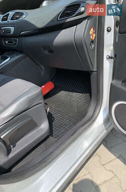 Мінівен Renault Grand Scenic 2012 в 