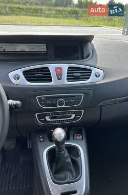 Минивэн Renault Grand Scenic 2009 в 