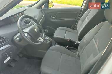 Минивэн Renault Grand Scenic 2012 в 